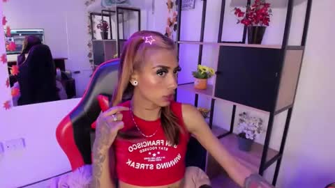 karlaslutskinny__ online show from December 2025 03:11:02 AM