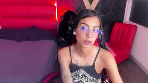 Snapshot of karlaslutskinny__ chatting on May 2026 09:21:01 PM karlaslutskinny__ online show from May 2026 09:21:01 PM