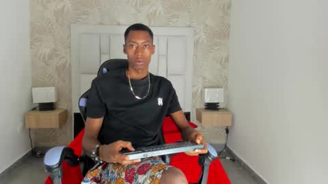 karllhil online show from September 2025 11:22:02 AM