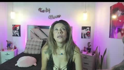 Karly Moonns online show from April 2026 08:00:02 PM