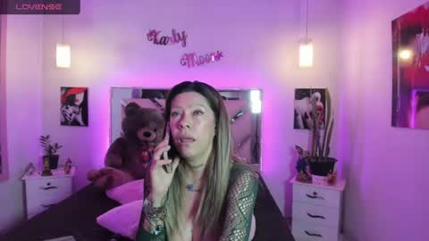 Snapshot of karly_moonn chatting on July 2026 12:27:01 AM Karly Moonns online show from July 2026 12:27:01 AM