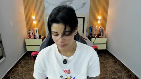 Karol and Luna online show from December 2025 07:33:02 PM