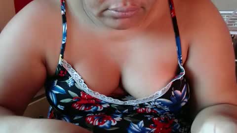 karolbb online show from December 2024 11:22:01 AM