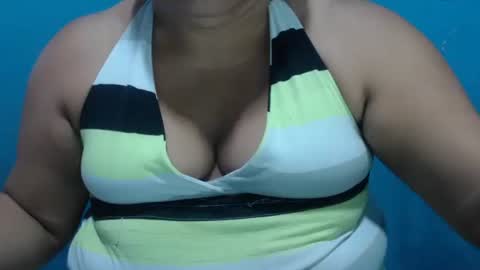 karolbb online show from January 2025 08:35:01 PM