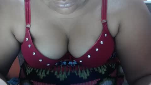 karolbb online show from January 2025 11:32:01 AM