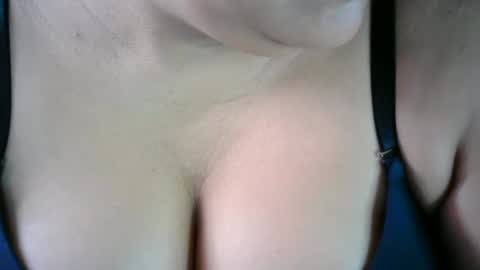 karolbb online show from February 2025 11:55:01 AM