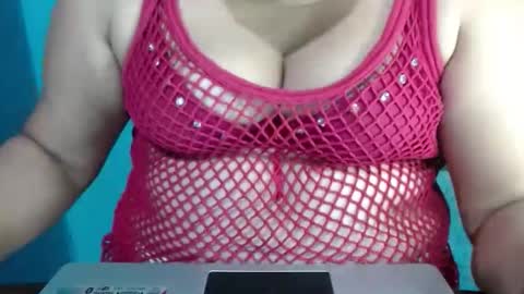 karolbb online show from September 2025 11:22:02 AM