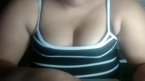 karolbb online show from October 2025 11:40:01 AM