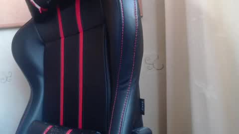 Karol  online show from February 2025 01:32:01 PM