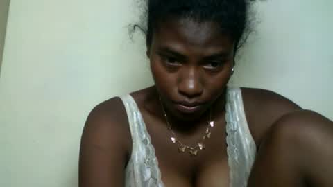 karoliee online show from April 2026 07:58:02 PM