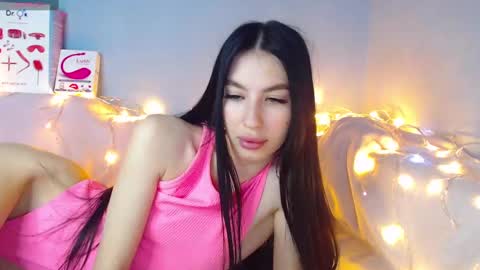 Snapshot of karolina_hottie_ chatting on January 2025 07:17:01 AM Kira online show from January 2025 07:17:01 AM