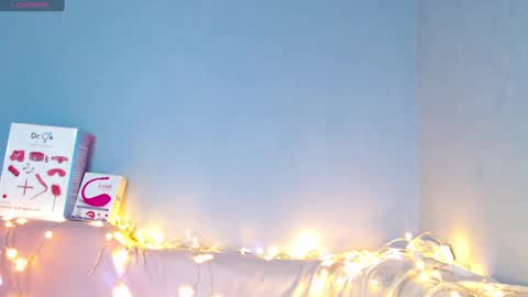 Snapshot of karolina_hottie_ chatting on January 2025 06:24:01 AM Kira online show from January 2025 06:24:01 AM