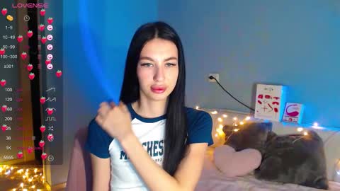 Kira online show from October 2025 01:50:02 AM