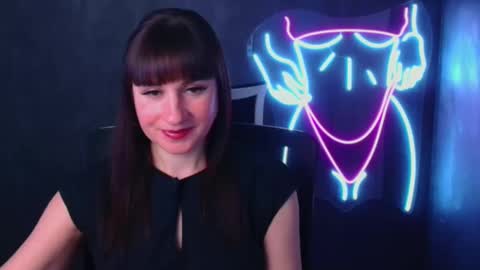 Caroline online show from December 2024 10:19:01 AM