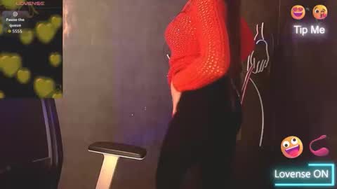 Caroline online show from October 2025 08:24:02 AM