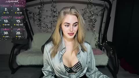 KarolinaHayes online show from April 2026 05:22:02 PM
