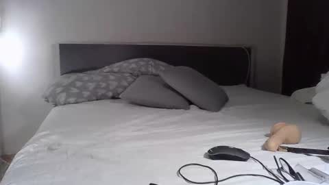 Karolinas777x online show from November 2025 04:16:02 PM