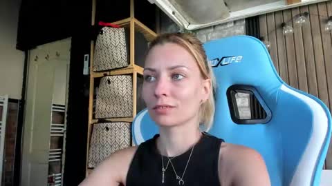 karoline121 online show from September 2025 09:34:01 AM