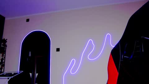 karoline121 online show from October 2025 06:52:01 PM