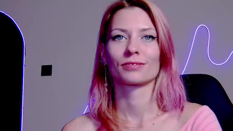 karoline121 online show from October 2025 09:16:01 PM