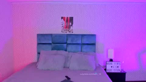 Karoline  online show from November 2025 07:57:01 PM