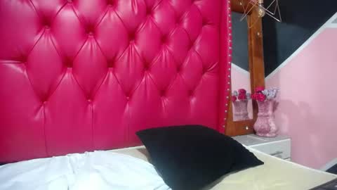 Snapshot of karoline_lov2 chatting on February 2025 10:47:01 PM karoline_lov2 online show from February 2025 10:47:01 PM