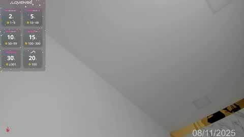 Karoline online show from November 2025 06:13:01 AM