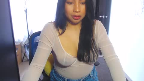 karolinecute online show from March 2025 08:34:01 PM