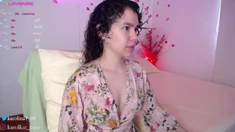Snapshot of karolkat_1 chatting on March 2025 02:10:02 PM Karolina 3 online show from March 2025 02:10:02 PM