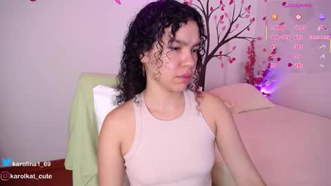 Karolina 3 online show from February 2026 02:02:02 PM