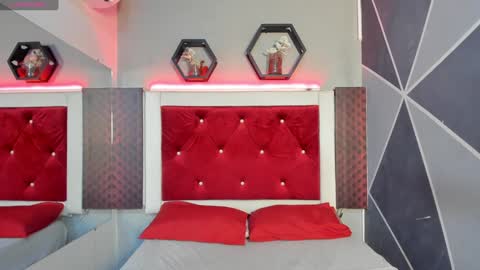 Karol online show from February 2025 11:55:02 AM