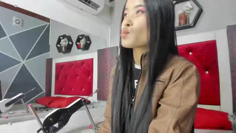 Karol online show from March 2025 11:33:01 AM