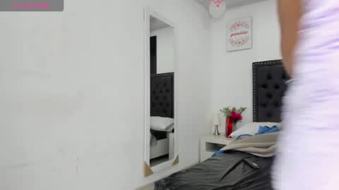 Karol online show from September 2025 03:00:02 PM