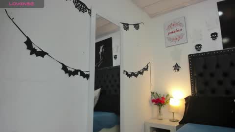 Karol online show from October 2025 07:16:02 PM