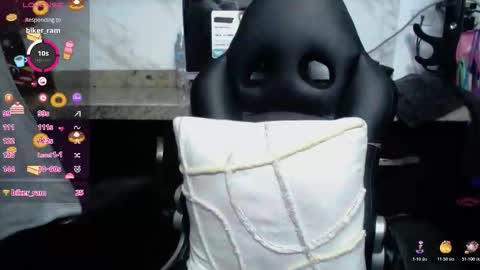 kasvhi online show from October 2025 01:43:02 PM