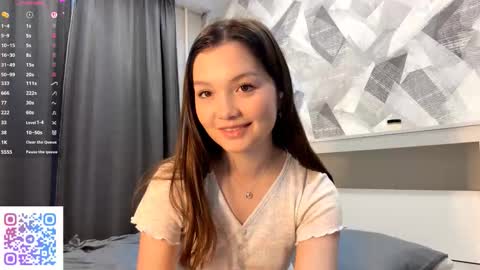 Kira online show from October 2025 06:12:02 AM