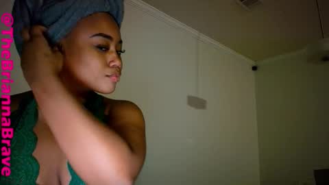 BriannaBrave online show from December 2025 03:48:01 AM