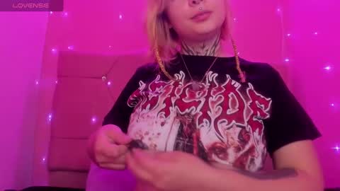 kat_cirice18 online show from March 2025 12:15:02 PM