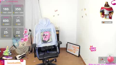 Snapshot of kat_ly_chan chatting on December 2024 10:43:01 PM Kat online show from December 2024 10:43:01 PM