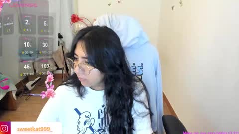 Snapshot of kat_ly_chan chatting on January 2025 10:44:01 PM Kat online show from January 2025 10:44:01 PM