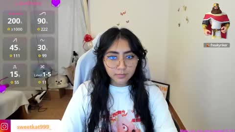 Snapshot of kat_ly_chan chatting on March 2025 06:05:02 PM Kat online show from March 2025 06:05:02 PM