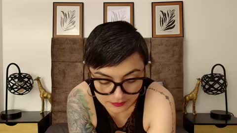 kat paradisse online show from October 2025 08:27:02 PM