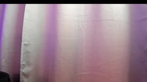 INDEPENDENT MODEL online show from May 2026 07:33:01 PM