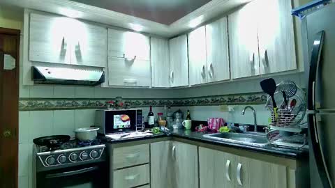 Kataleya online show from January 2025 07:05:01 PM