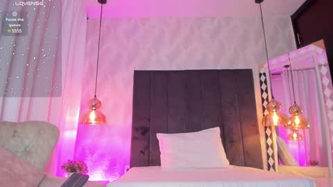 Kat online show from December 2024 12:07:02 PM