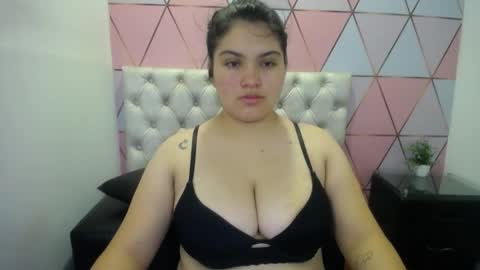 katalina santana25 online show from February 2026 06:29:02 PM