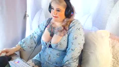 Snapshot of katarinaarria chatting on July 2026 07:56:02 AM KatarinaArria online show from July 2026 07:56:02 AM