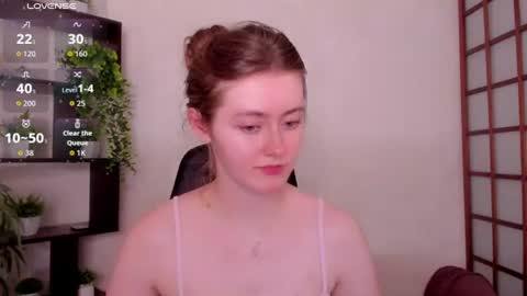 Snapshot of kate_cuddle chatting on July 2026 07:34:02 AM Kate online show from July 2026 07:34:02 AM