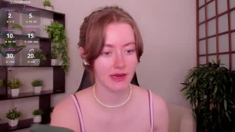 Snapshot of kate_cuddle chatting on July 2026 02:17:02 AM Kate online show from July 2026 02:17:02 AM