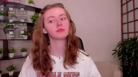 Snapshot of kate_cuddle chatting on July 2026 02:03:01 AM Kate online show from July 2026 02:03:01 AM